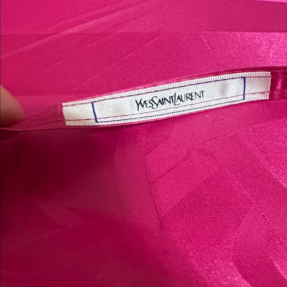 Yves Saint Laurent Elegant Pink Umbrella - Picture 8 of 10
